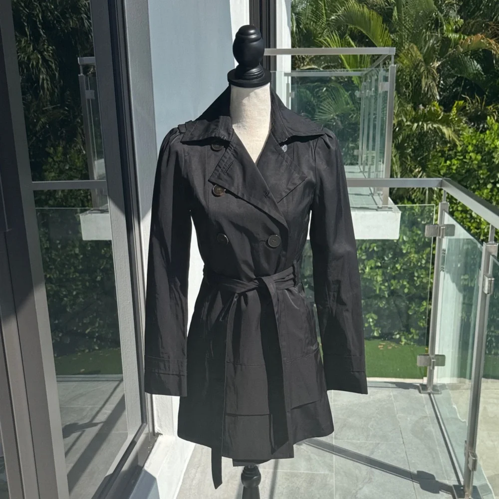 Black Rivet Belted Short Trench Coat extra small NWOT comfort polished girly BTS
